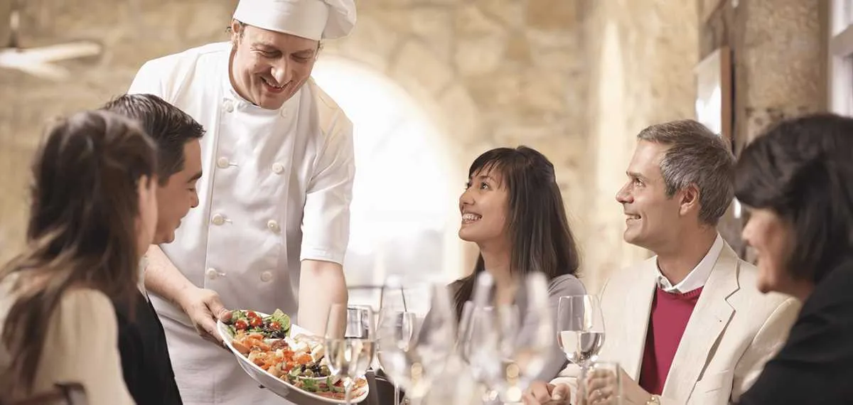 restaurant anniversary message to customers